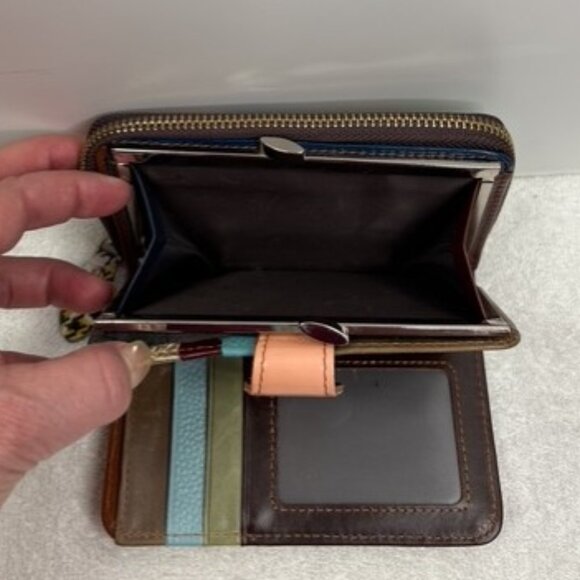 Piel Women's Multicolored Leather Quilted Patchwork Compact Wallet - Picture 5 of 8